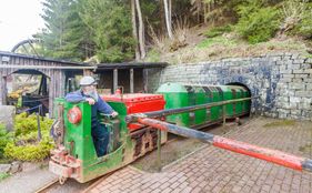 Bergbaumuseum "Lautenthals Glück" - Grubeneinfahrt Zug